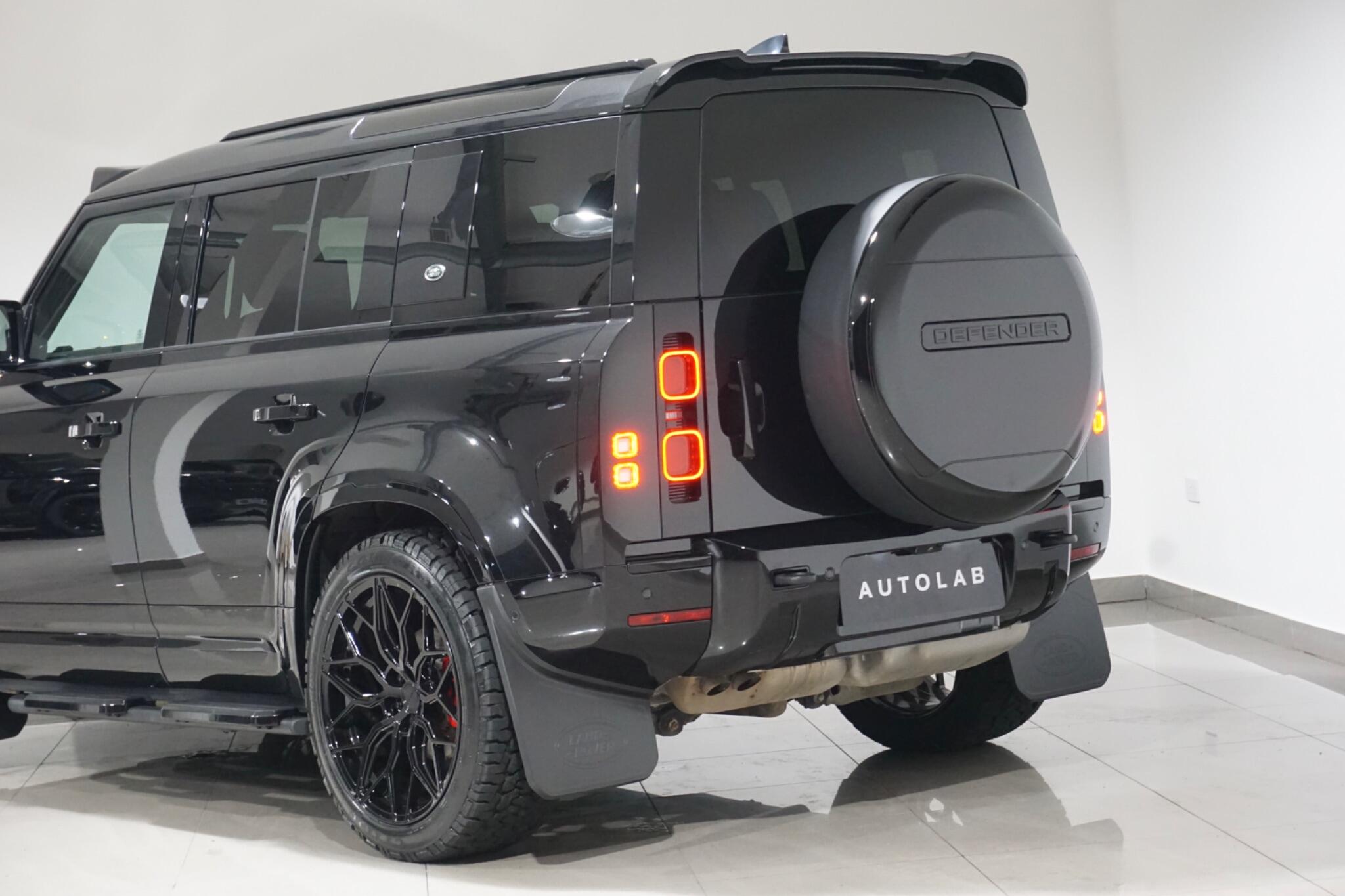Land Rover Defender 110 3.0 D250 MHEV X-Dynamic HSE SUV 5dr Diesel Auto 4WD Euro 6 (s/s) (250 ps)